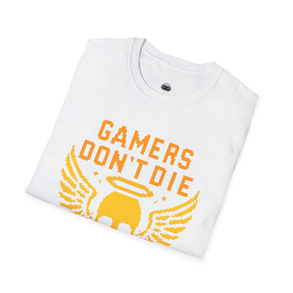 Gamers dont die they respawn 8bit gold - Gaming Lifestyle T-Shirt